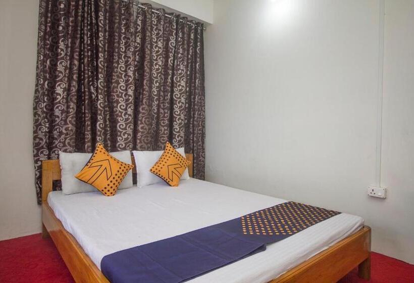 Hotel Oyo Flagship Gautam