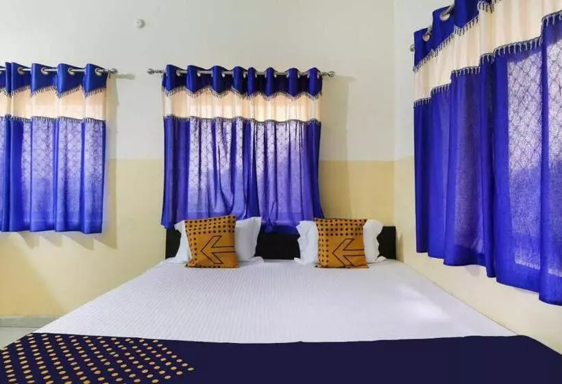 ホテル Spot On Yamuna Banquet & Resort