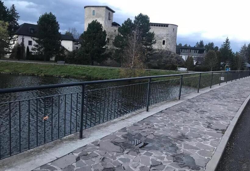 モーテル Hýbadlo