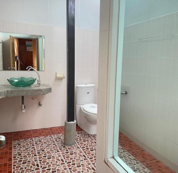 Pensió Chaipatchara Resort