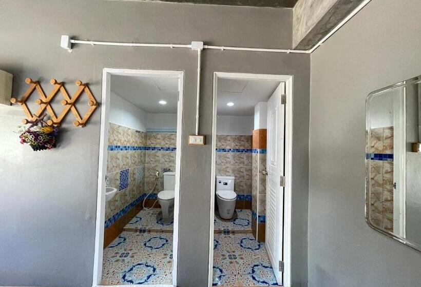 Pensió Chaipatchara Resort