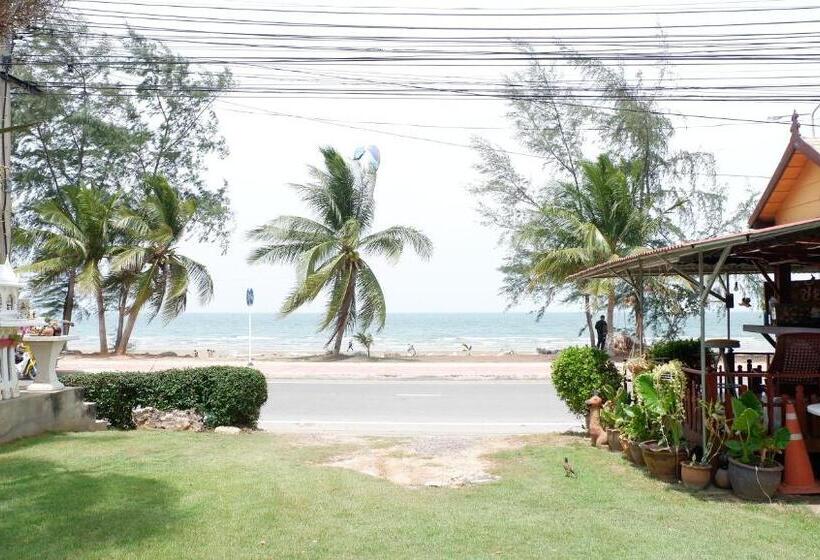 Pensió Chaipatchara Resort