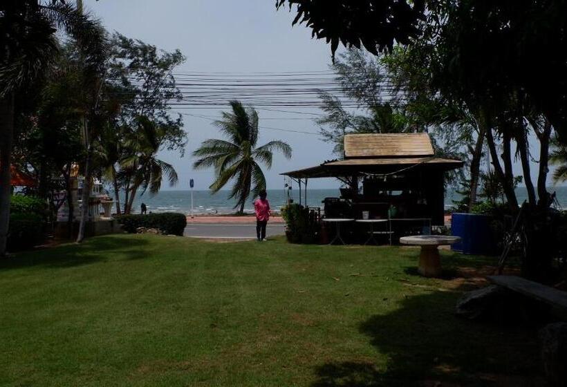 Pensió Chaipatchara Resort