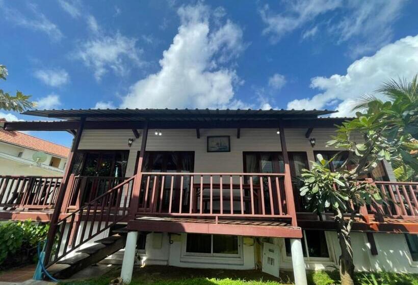 Pensió Chaipatchara Resort