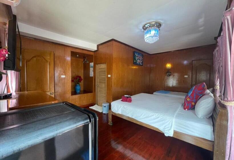 Pensió Chaipatchara Resort