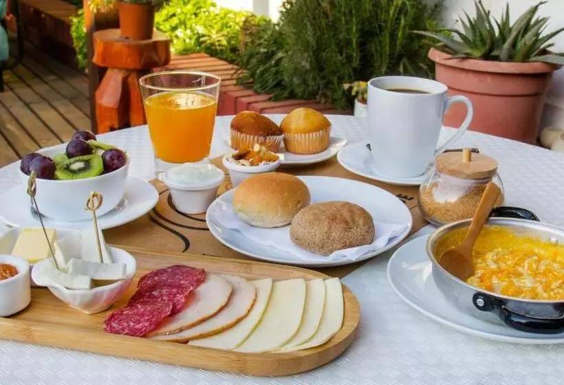 Majatalo Hostal Almares