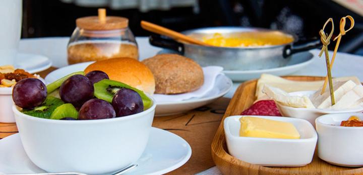 پانسیون Hostal Almares