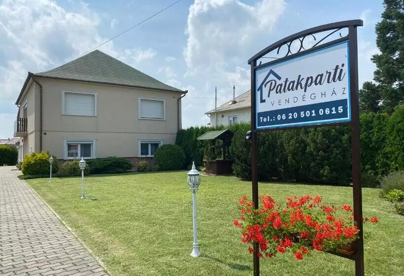 ペンション Patakparti Vendégház