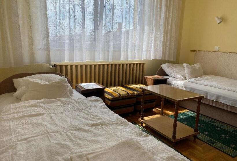 膳宿费 Patakparti Vendégház