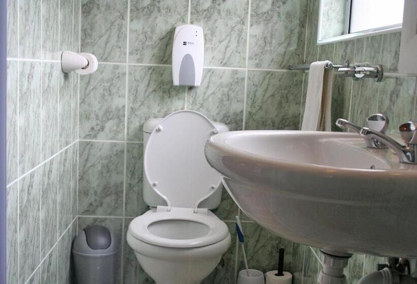 پانسیون Room In Guest Room Room For 3 Amarachi Guesthouse Spitzkoppe