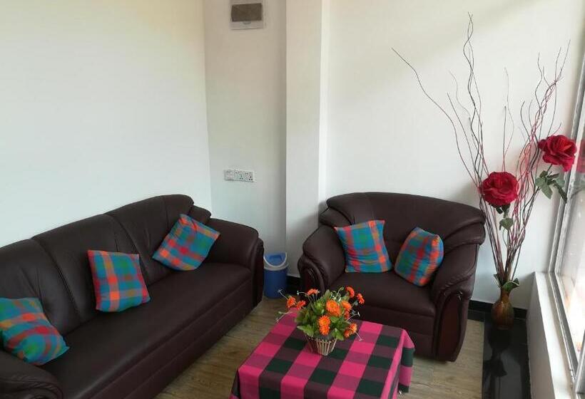 Pensió The Peak Residence