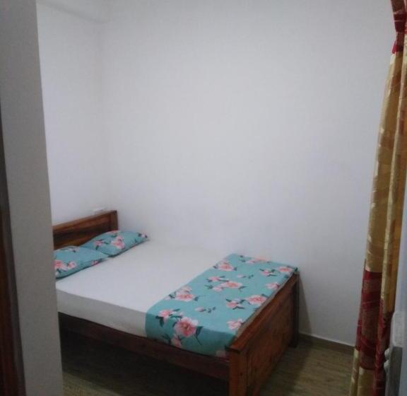 Pensió The Peak Residence