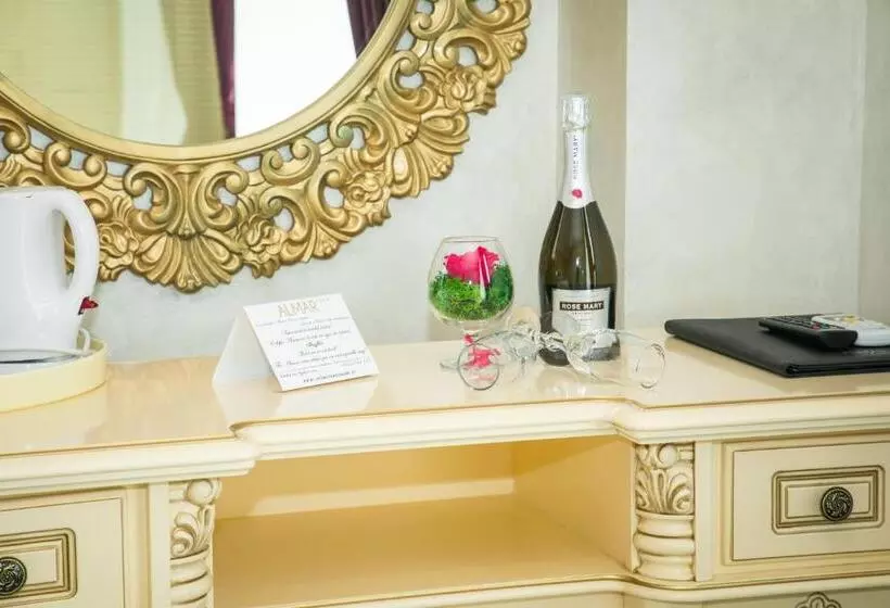 Hotelli Almar Lake View Boutique H