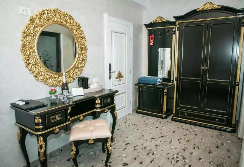 Hotelli Almar Lake View Boutique H