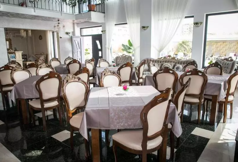 Hotelli Almar Lake View Boutique H