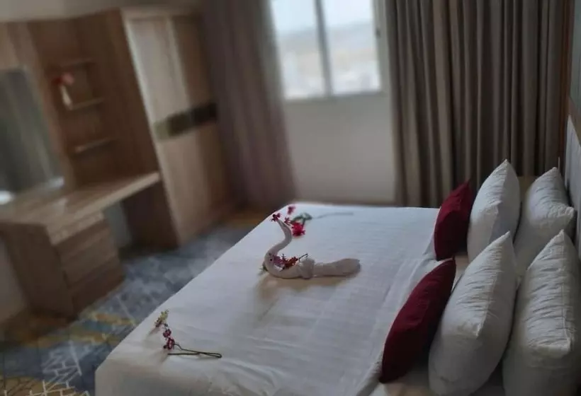 ホテル Golden New Umu Alquraa