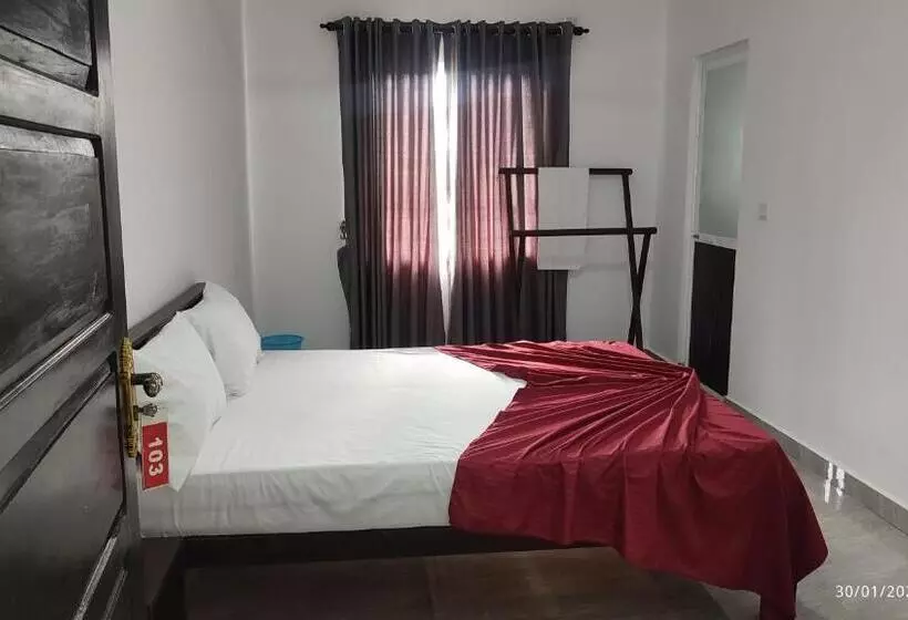 Hotelli Laxsume Guest House Nilaveli