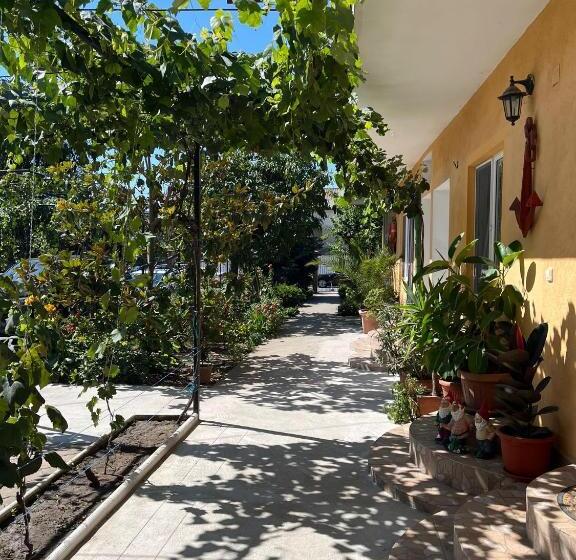 پانسیون Casa Amalia