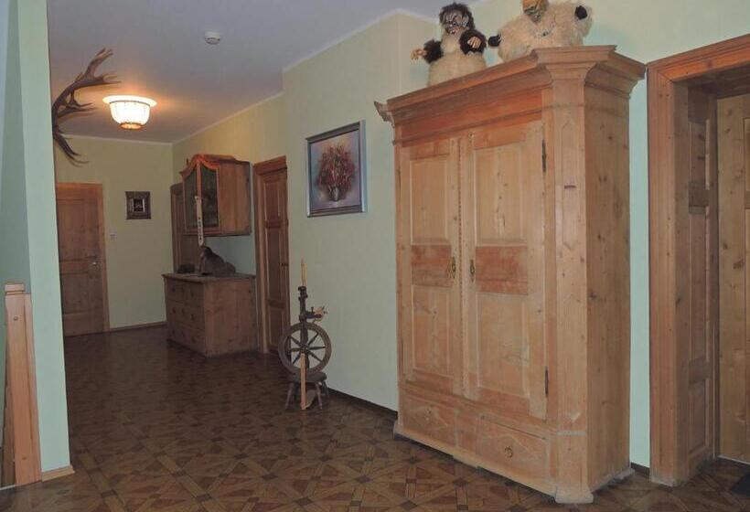 Пансион Gästehaus Taner