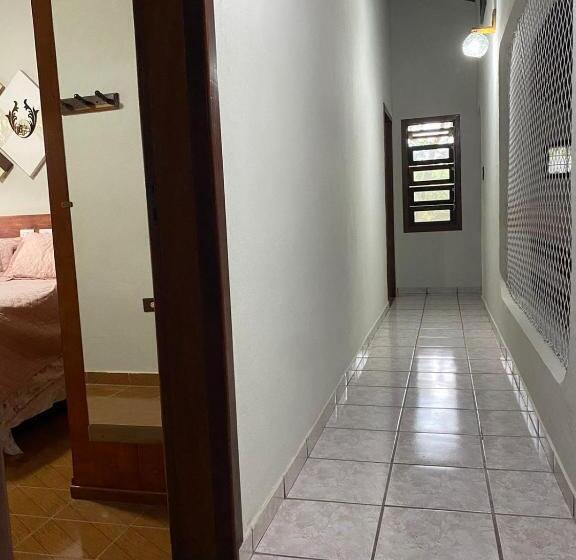 ペンション Lara S House