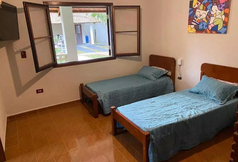 ペンション Lara S House