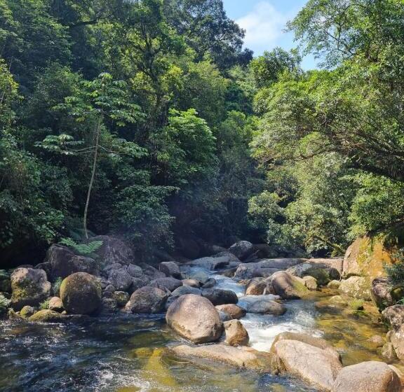 ペンション Lara S House