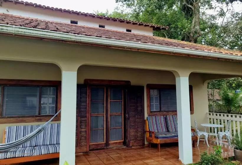 ペンション Lara S House