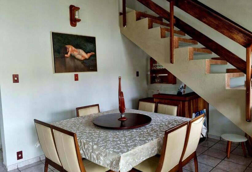 ペンション Lara S House