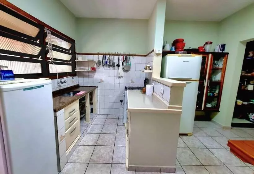 ペンション Lara S House