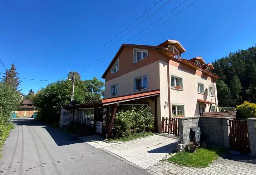 Majatalo Penzion Za Vodou