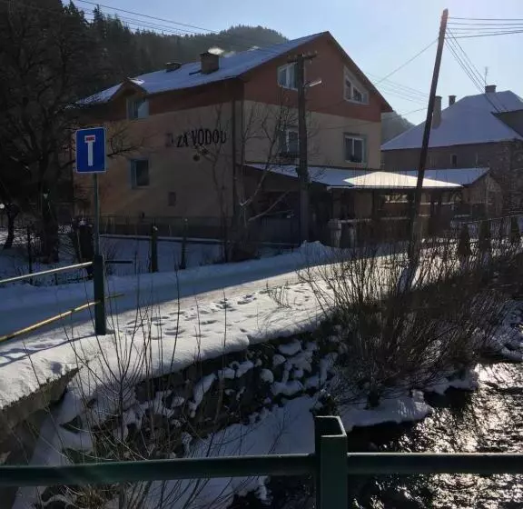 Majatalo Penzion Za Vodou