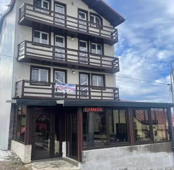 Pensiunea White House