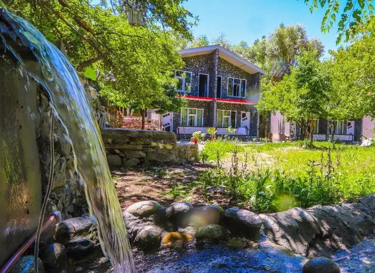 Apricot Spring Resort