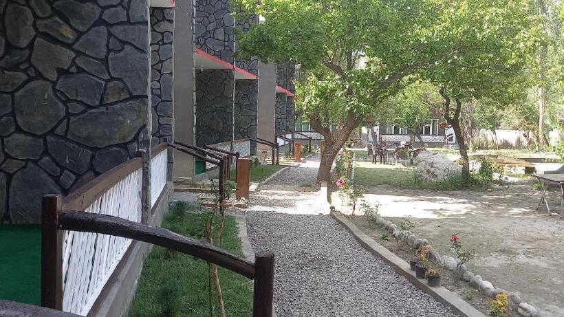 Apricot Spring Resort