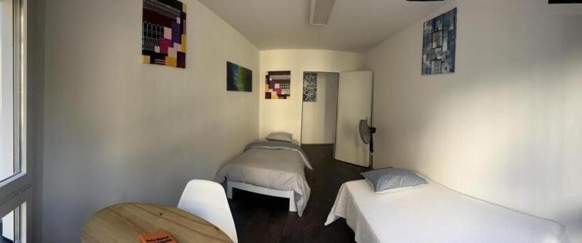 Ostello Basel Stadt Gundeldingen Zimmer 402, Wc In The Hallway, Outside The Room