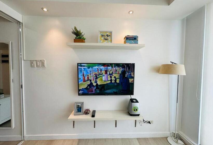 Casa Bw Azure Urban Resort Residences