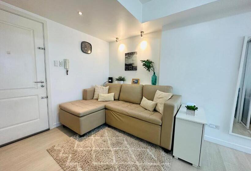 Casa Bw Azure Urban Resort Residences