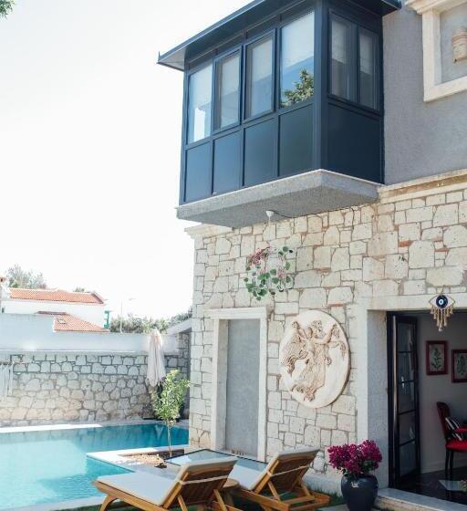 فندق Chloe Boutique