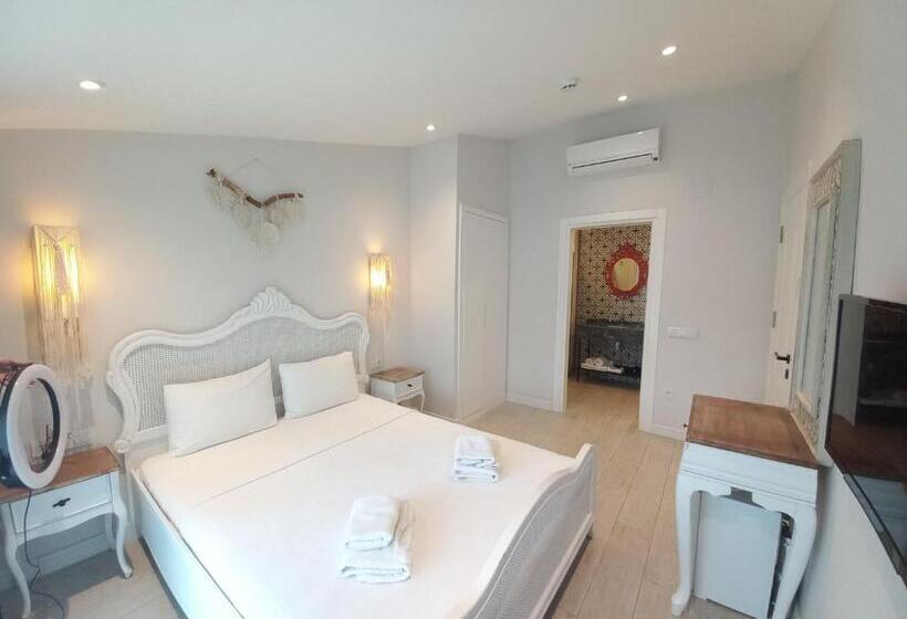 فندق Chloe Boutique