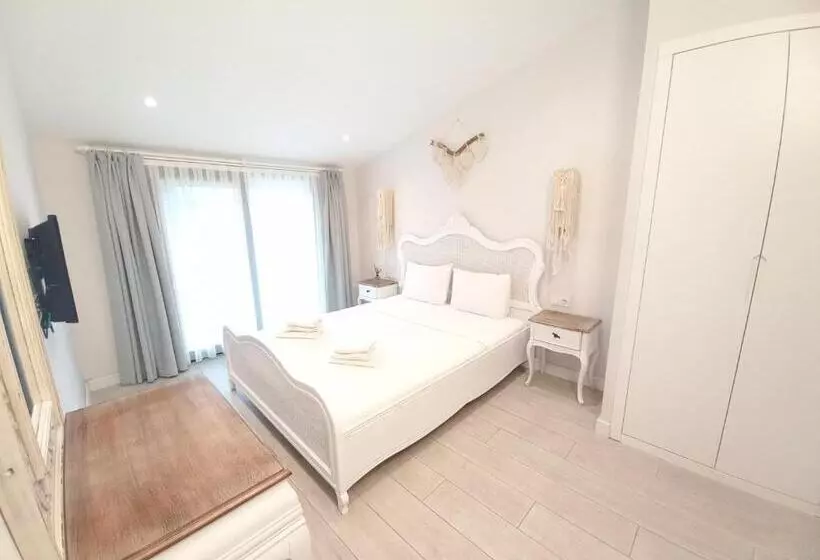 ホテル Chloe Boutique