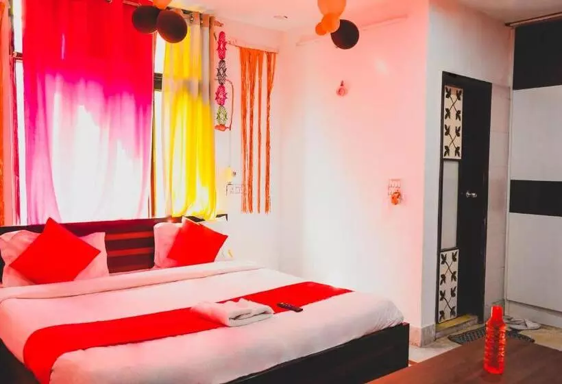 Hotelli Flagship Green High Near Laxmi Nagar Metro Station