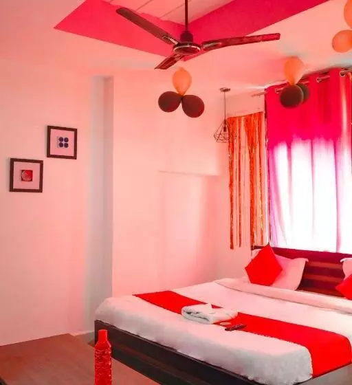 Hotelli Flagship Green High Near Laxmi Nagar Metro Station
