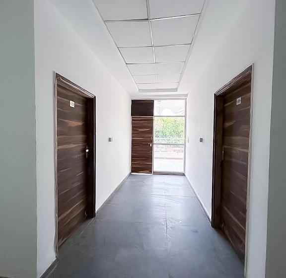 בית מלון כפרי Js Garden Near Jaypee Hospital