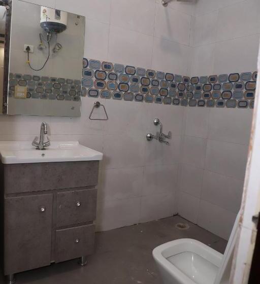 هتل Lyf Corporate Suites Noida Sector 19