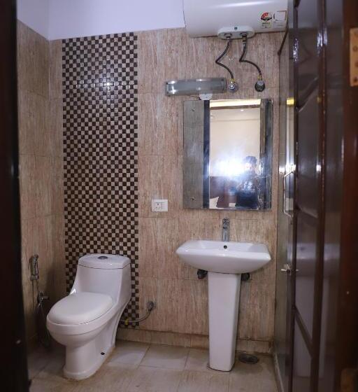 هتل Lyf Corporate Suites Noida Sector 19