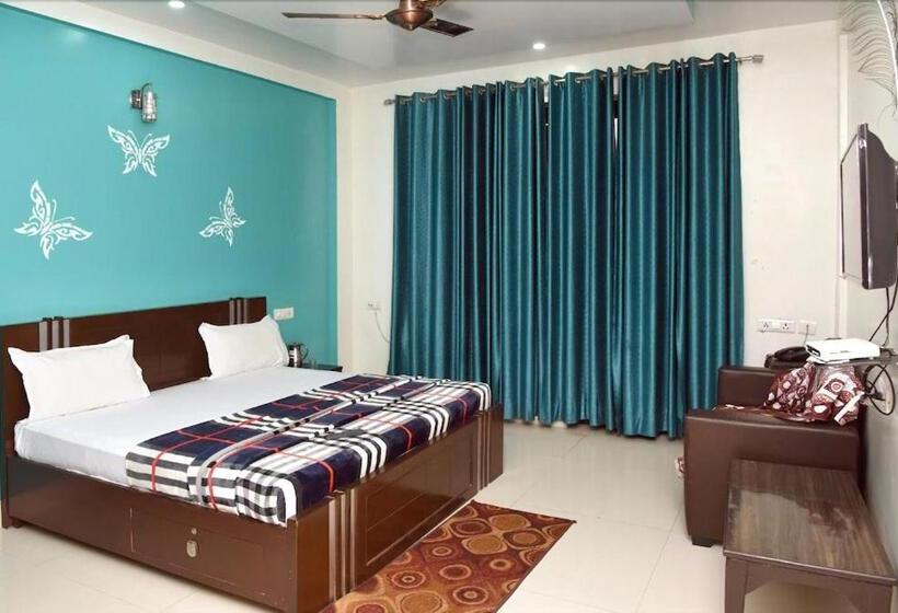 Hotel Vrinda Palace Vrindavan