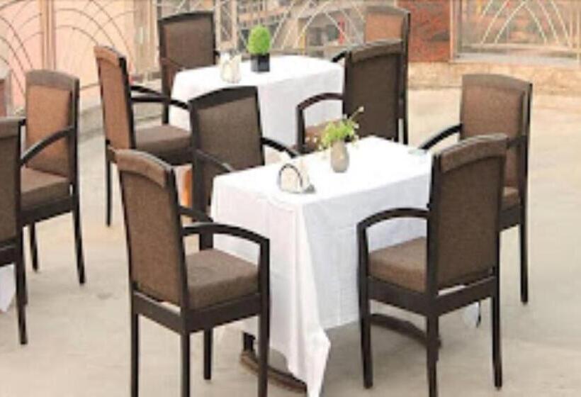 Hotel Vrinda Palace Vrindavan