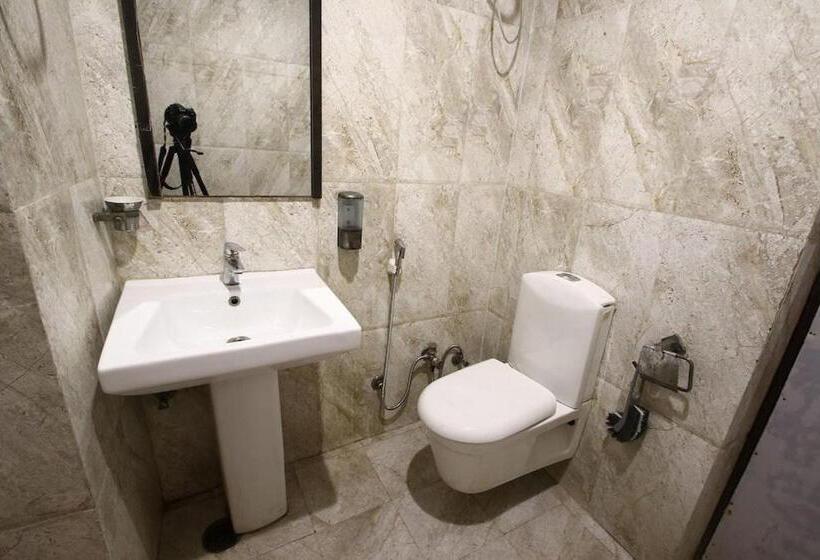 Hotel Vrinda Palace Vrindavan