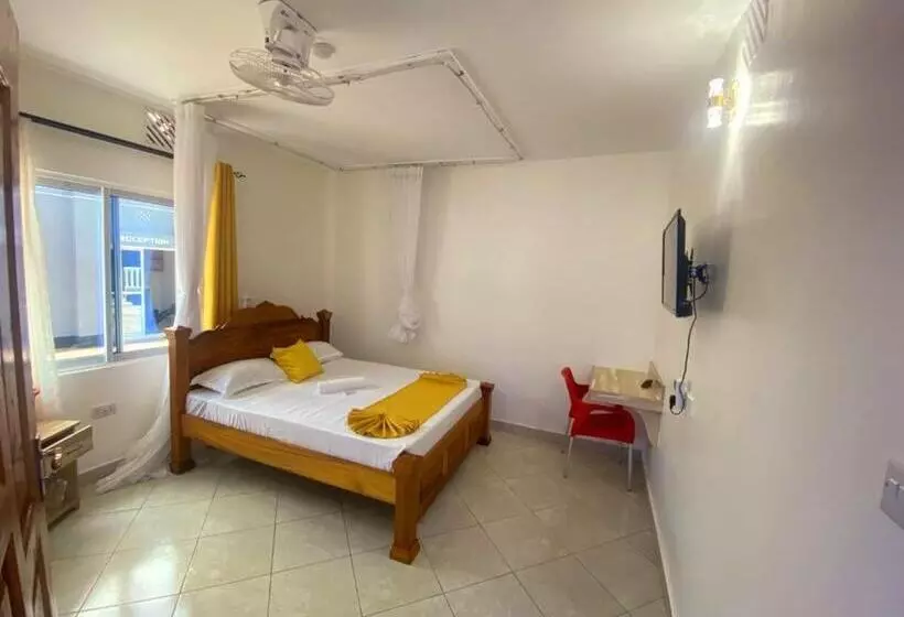 پانسیون Mtwapa Texas Villa Guest House
