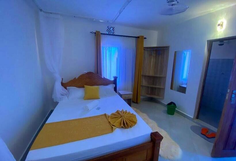 پانسیون Mtwapa Texas Villa Guest House